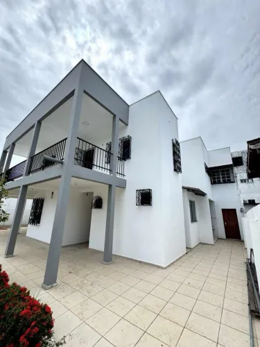 Casa 4 Quartos com 2 Suítes e 5 Vagas no Le Village Blanc - Chapada