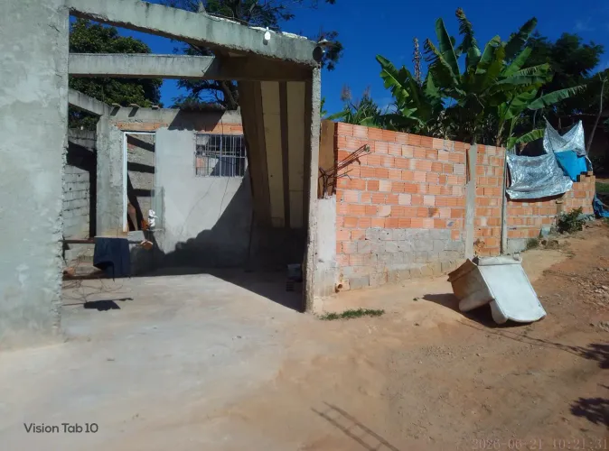 Casa quase pronta lugar d boa