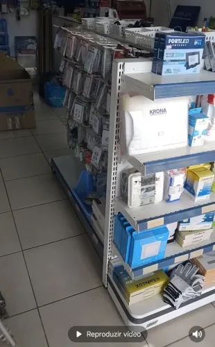 Vendo 2 Gôndolas - R$ 1.000,00