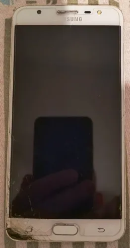 Celular Samsung Galaxy J7