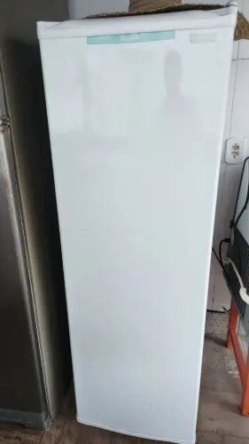 Freezer vertical Branco Consul 121l, 220v