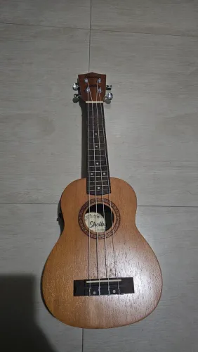 Ukulele Shelby Elétrico SU21ME