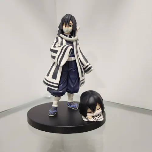 Action figure + gacha Obanai Iguro Demon slayer