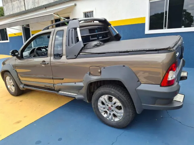 Fiat Strada Adventure 1.8/ 1.8 Locker Flex CE 2010