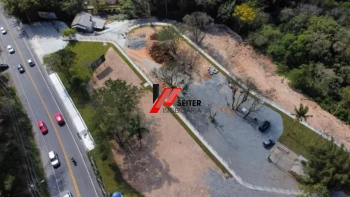 Terreno para alugar na Lagoa da Conceição em Florianópolis proximo escola sarapiquá