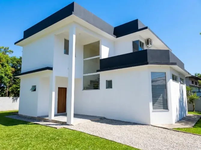 Casa com 2 andares em terreno de 450m2 no bairro do Campeche em Florianópolis