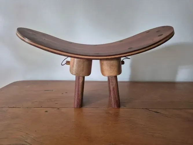 banquinho de meditação japonês antigo