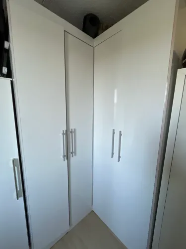 Guarda roupa modulado branco