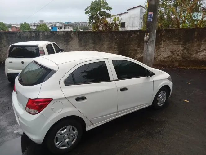 Chevrolet Onix JOY Hatch 1.0 8V Flex Mec. 4P 2018