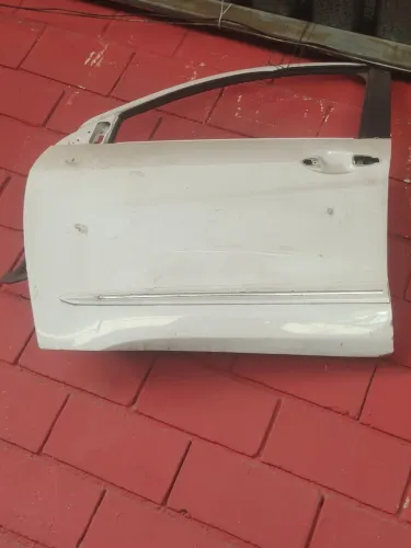 Porta motorista dianteira esquerda HVR 2016