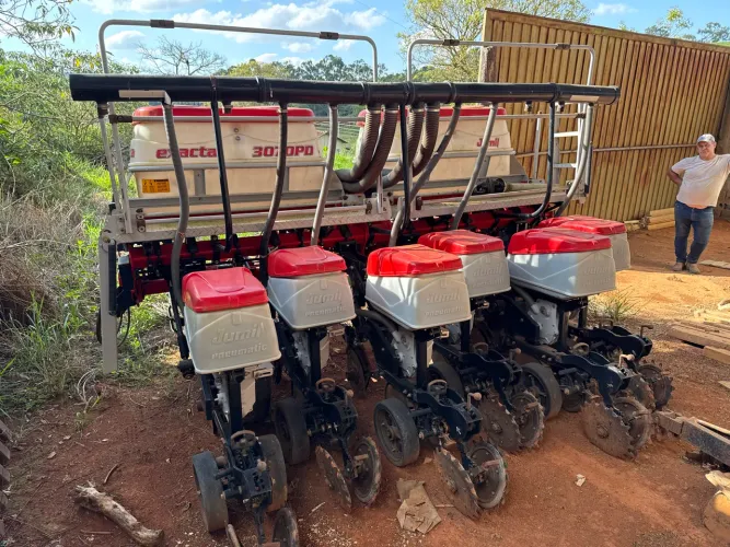Plantadeira Jumil Exacta 3070PD