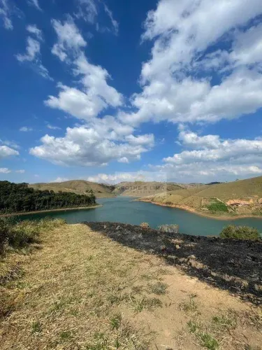 Terreno à Venda  Pé na Água em Igaratá/SP