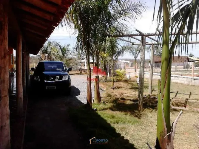 Casa em condomínio à venda em Funilândia/MG (3 suítes) com varanda gourmet, piscina e 5 va