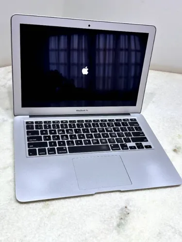 MacBook Air (13-inch, 2017) Excelente estado
