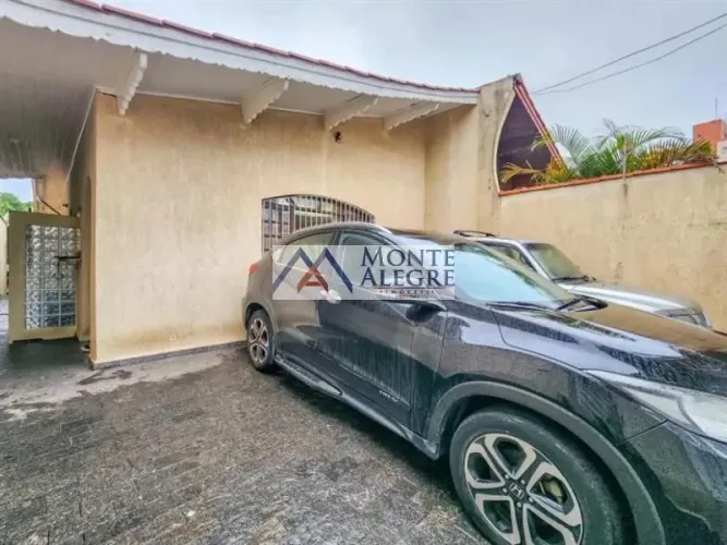 Casa residencial à venda no Jardim Cupecê com 4 dormitórios e 204 m² de área útil
