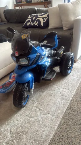 Moto elétrica infantil 