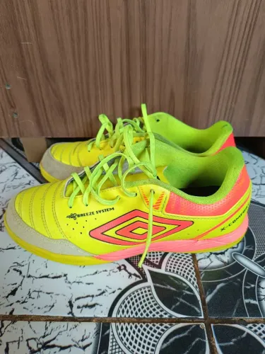 Vendo chuteira Society de futsal N40
