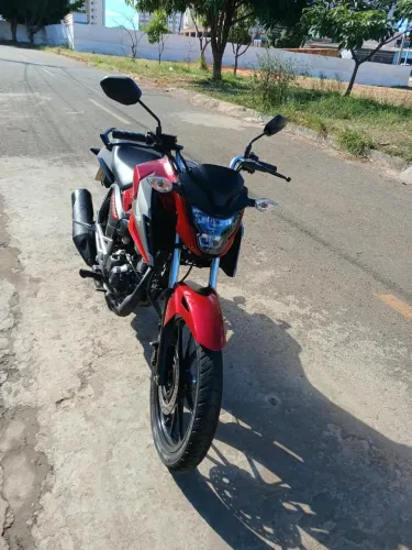 Vende se moto 160 titan 2025 valor 18.500 zap 99688.7869