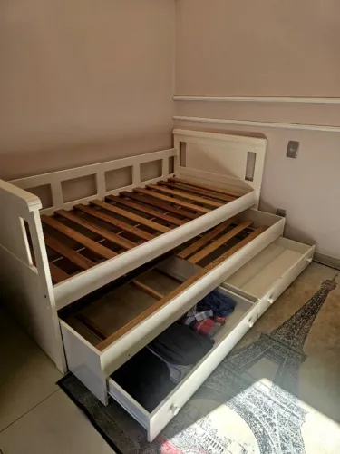 Bi cama solteiro + 2 colchões 