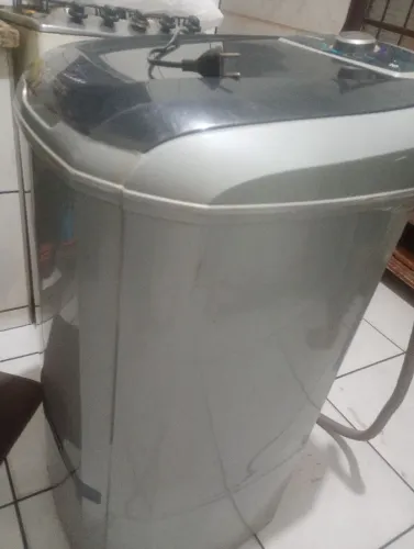 Vende-se tanquinho semi-novo