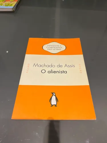 Livro "O alienista"