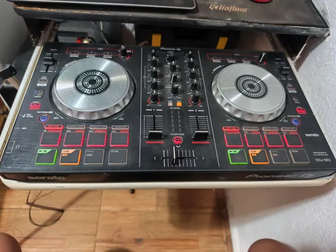 Controladora Pioneer ddj sb2