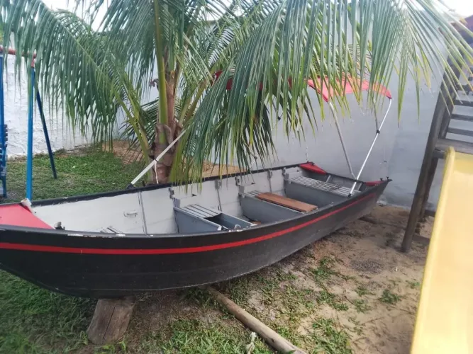 Barco Lancha com motor Yamaha 15 Cavalos Com Carretinha