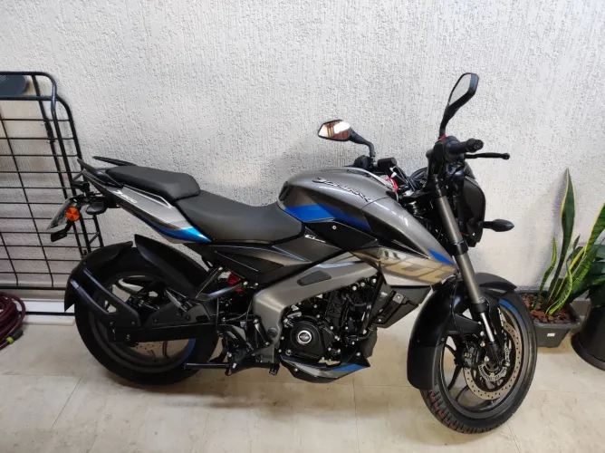 Bajaj Dominar 200 2025