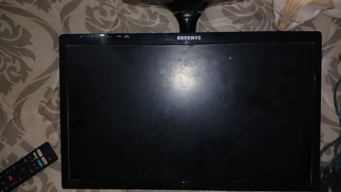 Televisão Samsung de 22 polegadas com defeito