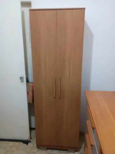 Montagem de móveis e instalação de suporte de tbm