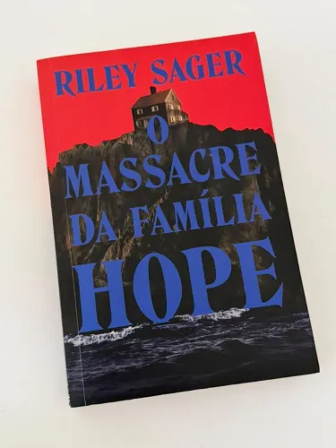 Livro O massacre da família Hope