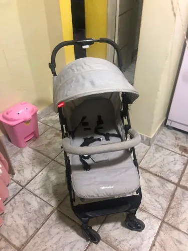 Vendo carrinho de bebê