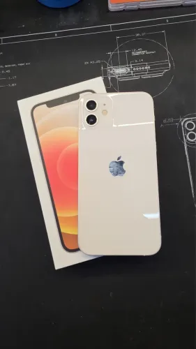 iPhone 12