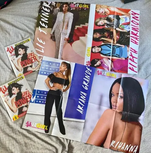 Revista - 6 pôsteres gigantes Rihanna Ariana Grande Demi Lovato - Novo lacrado em espanhol