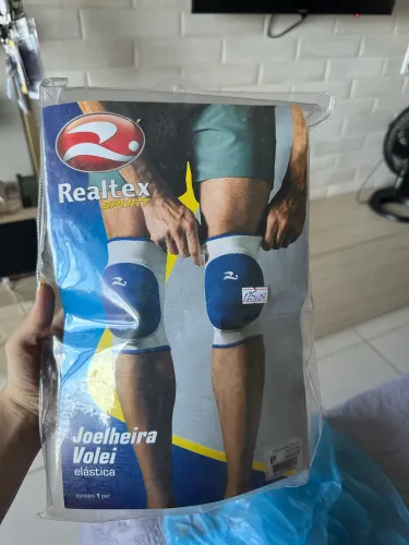 Joelheira vôlei elástica preta marca Realtex Sport