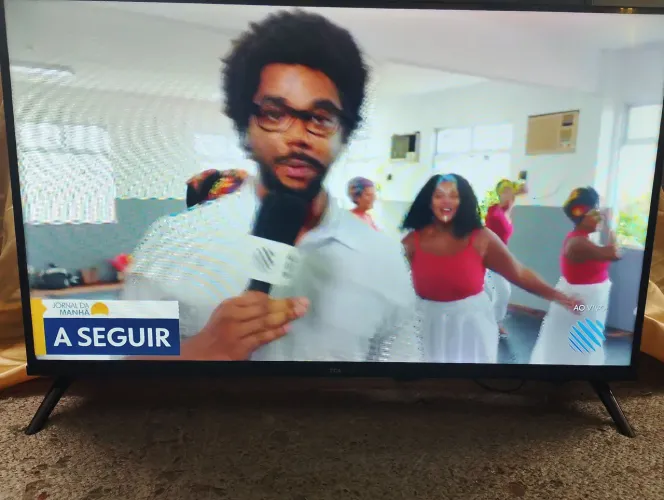 Vendo tv TCL 32 polegadas smart com vários aplicativos vêm no ZAP *