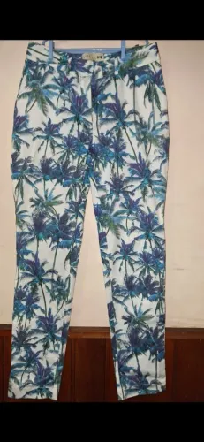 Calça feminina Folic