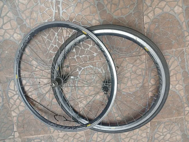 Par de Aros 700 