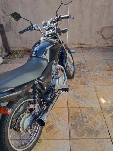 Titan 150 ES ANO 2004