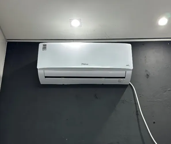 Ar-condicionado Philco Inverter 9.000 BTUs Frio - 6 meses de uso - Garantia