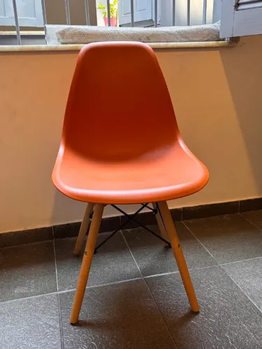 CADEIRA LARANJA TOKSTOK