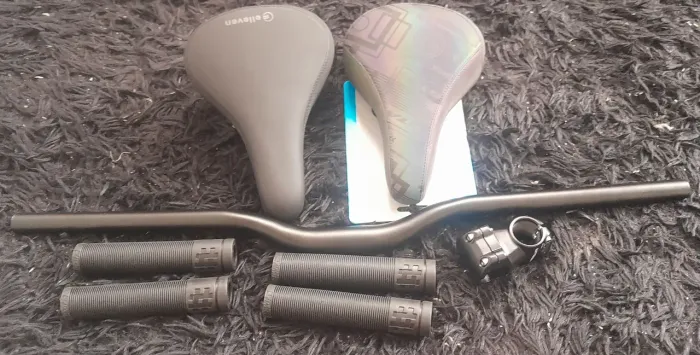 Vendo PEÇAS DE BIKE NOVAS E ORIGINAL