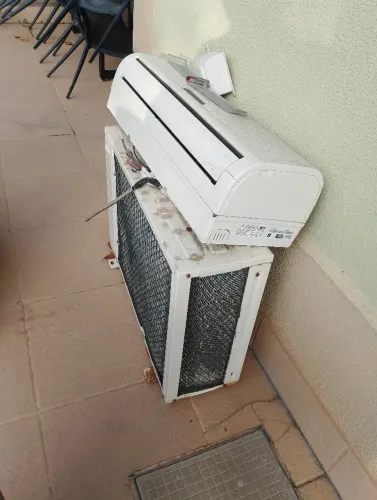 Ar condicionado para peças.