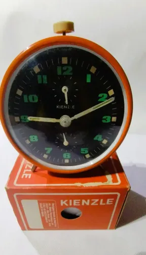Relógio Despertador Vintage Kienzle - Laranja, à Corda (Década de 70/80) ler descrição