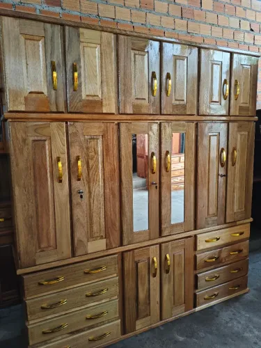 Guarda roupa de casal 6 portas madeira Maciça (frete grátis).