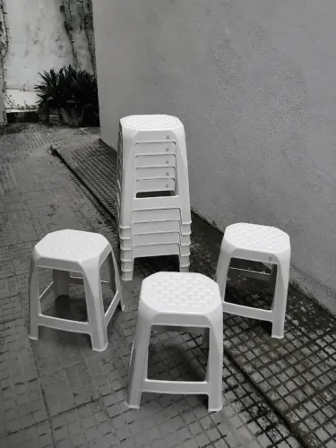 banquetas bancos plásticos (branco)