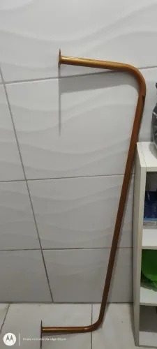 Arara de parede para loja