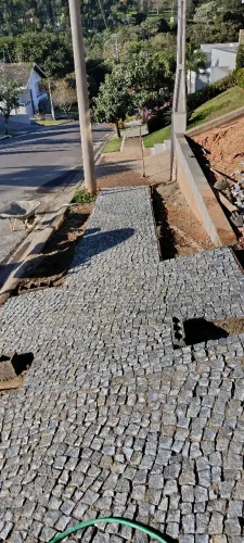 Calçada de pedra portuguesa