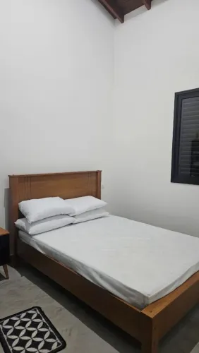 CONJUNTO CAMA + COLCHÃO + TRAVESSEIROS