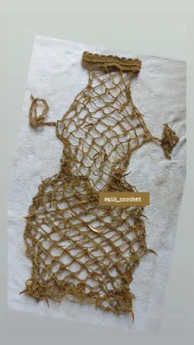 Saida em crochê, gola alta,curto 36/38